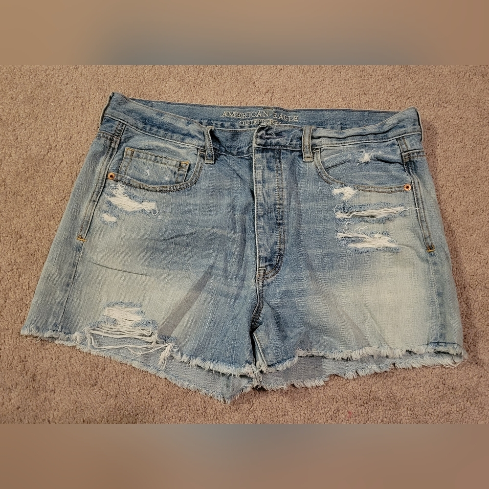 Woman's shorts